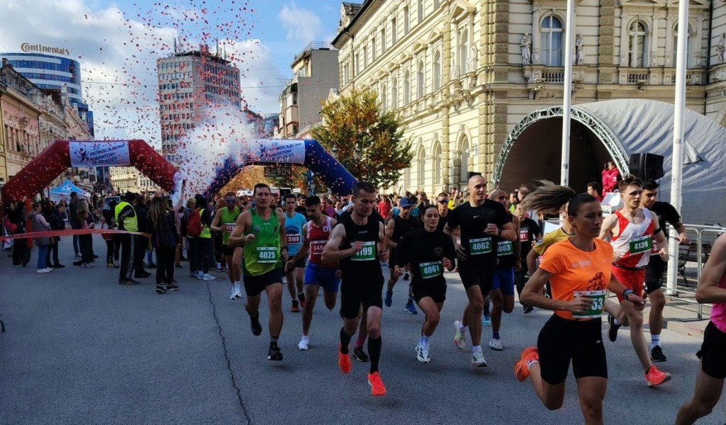 Pripadnici Vojne akademije zapaženi na 33. Novosadskom maratonu 
