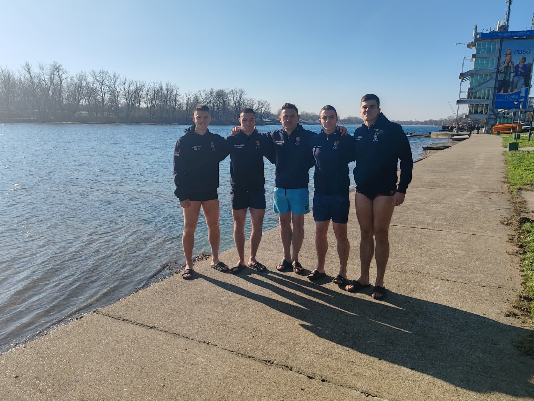 Припадници Војне академије обележили Богојављење пливањем за Часни крст