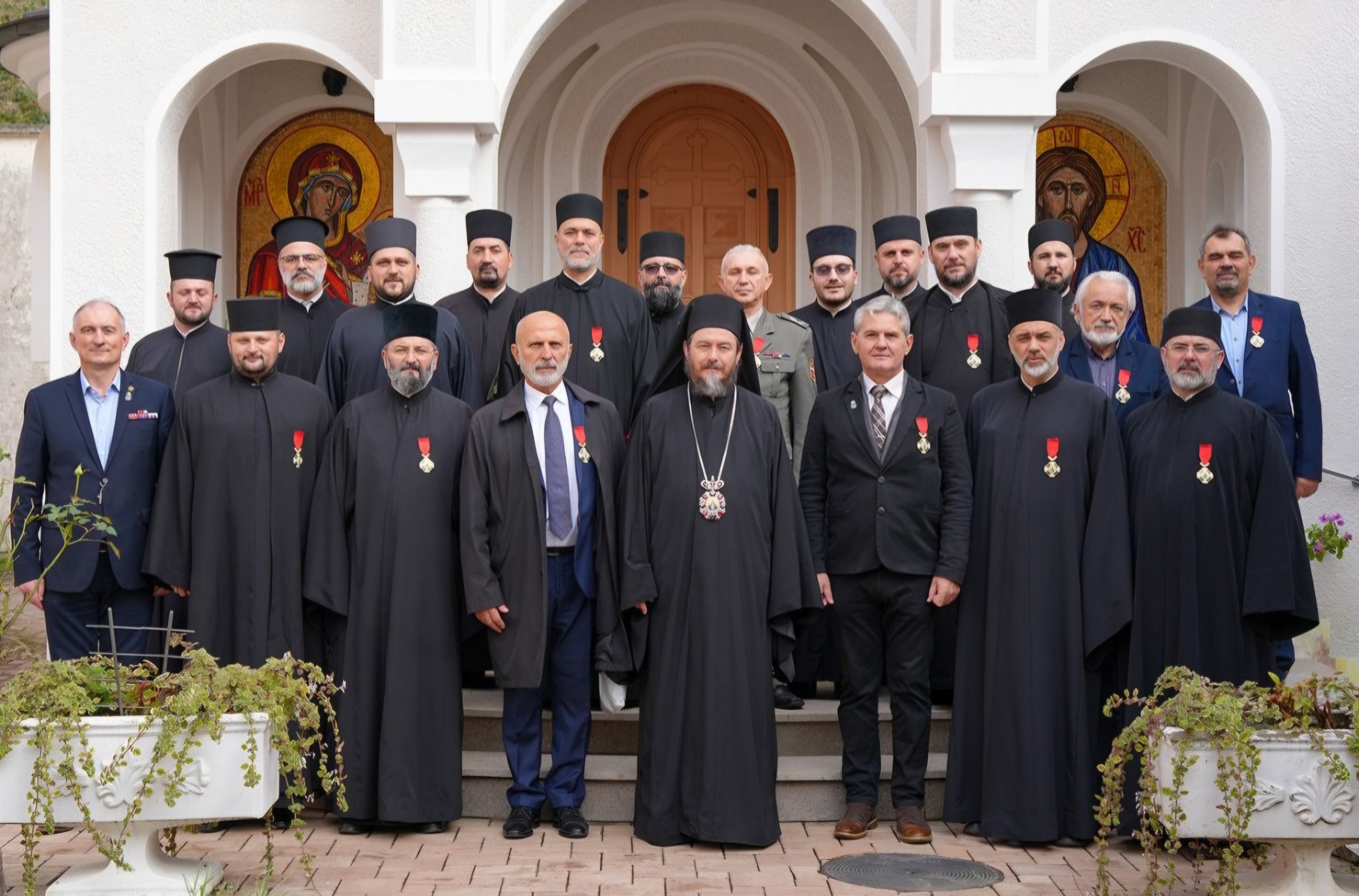 Sveštenik Vojne akademije odlikovan medaljom „Krst svetog Varnave hvostanskog“