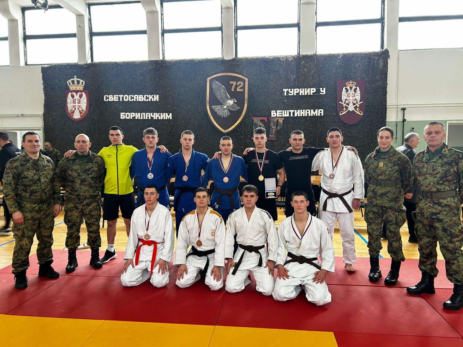 Припадници Војне академије успешни на Светосавском турниру у борењу